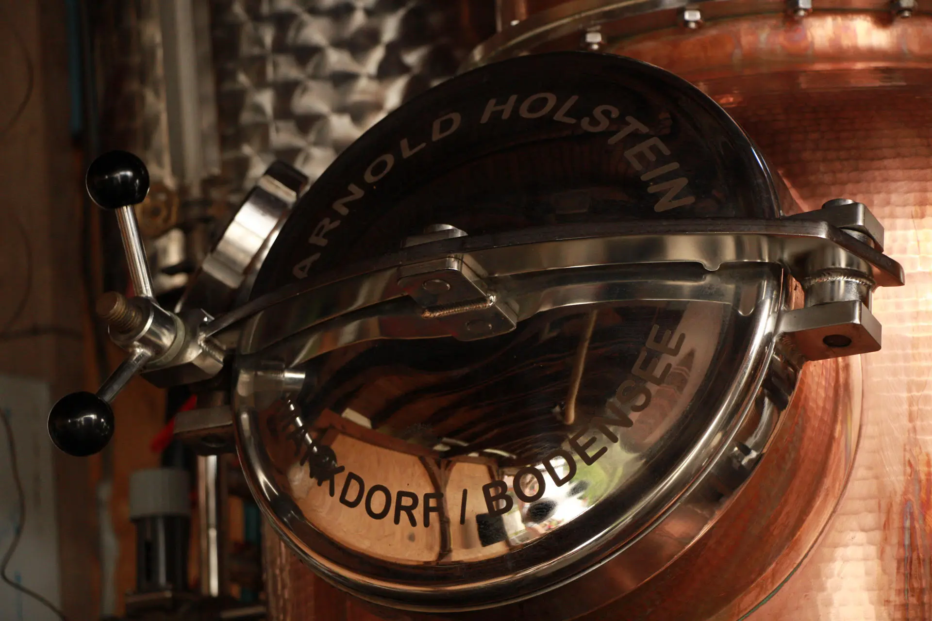 Kako nastaje naša rakija – spoj znanja, tradicije i moderne tehnologije